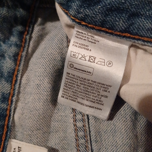 H&M Studded Jeans • Vintage Fit • Straight Leg • Button Fly • Size 32 - Picture 10 of 10